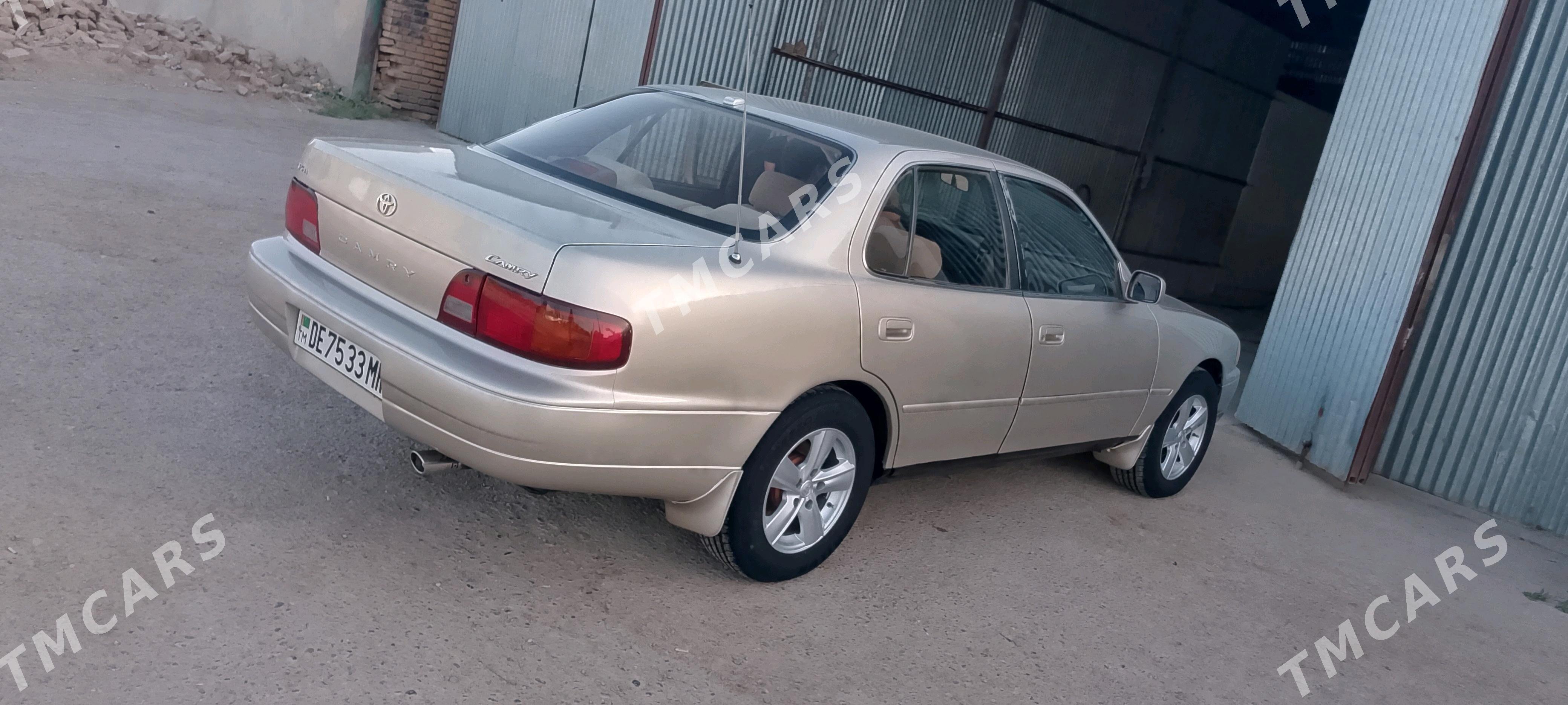 Toyota Camry 1995 - 93 000 TMT - Sakarçäge - img 4