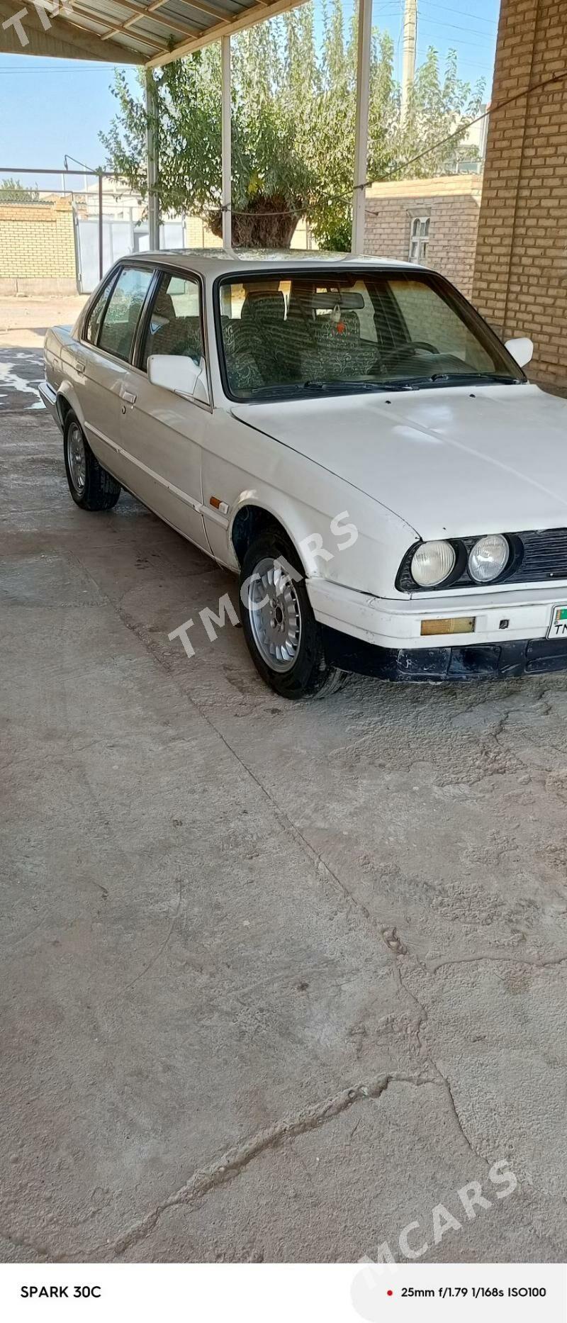 BMW 320 1989 - 15 000 TMT - Murgap - img 4