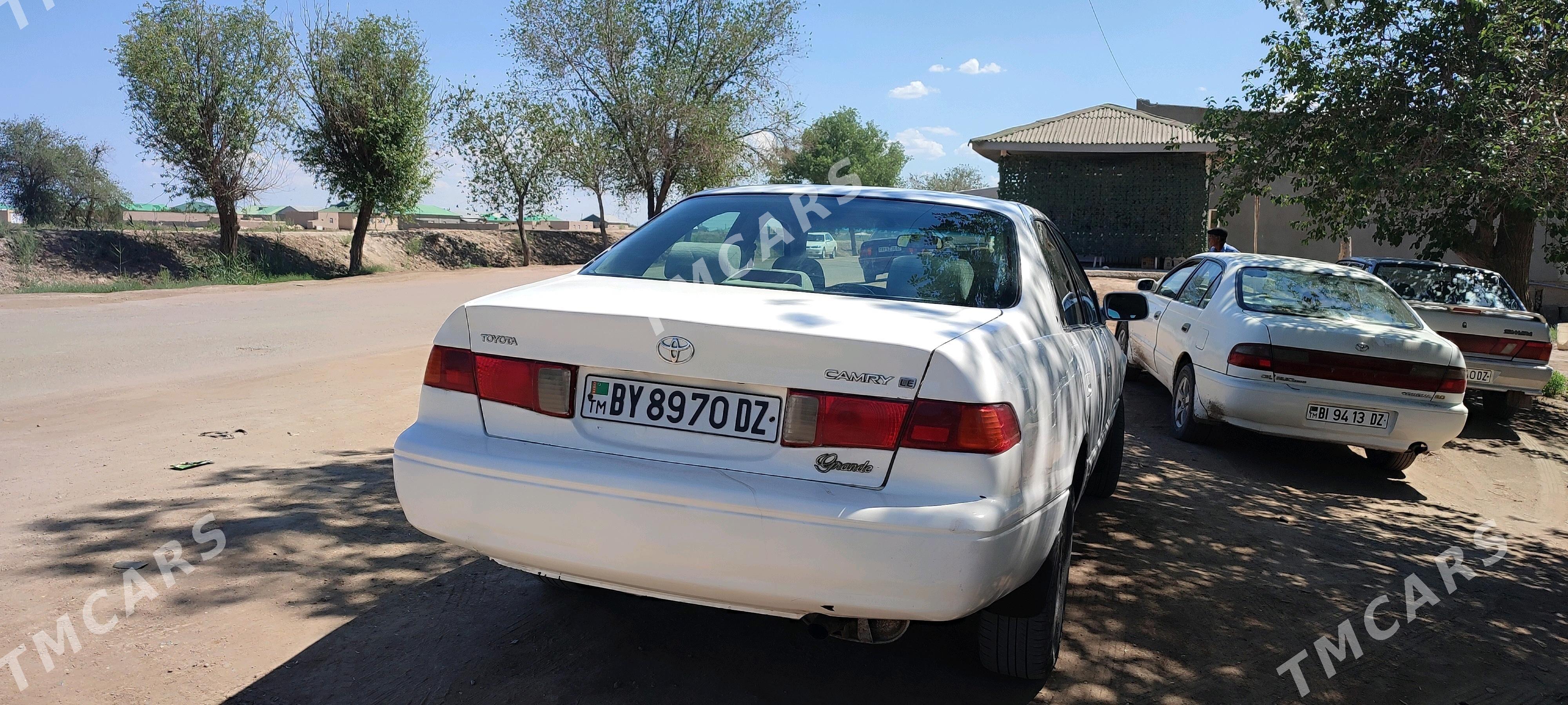Toyota Camry 1999 - 110 000 TMT - етр. Туркменбаши - img 4