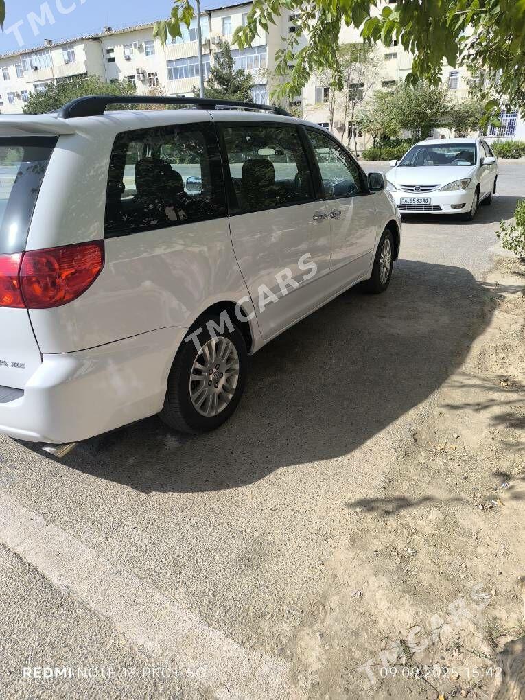 Toyota Sienna 2004 - 250 000 TMT - Howdan "W" - img 5