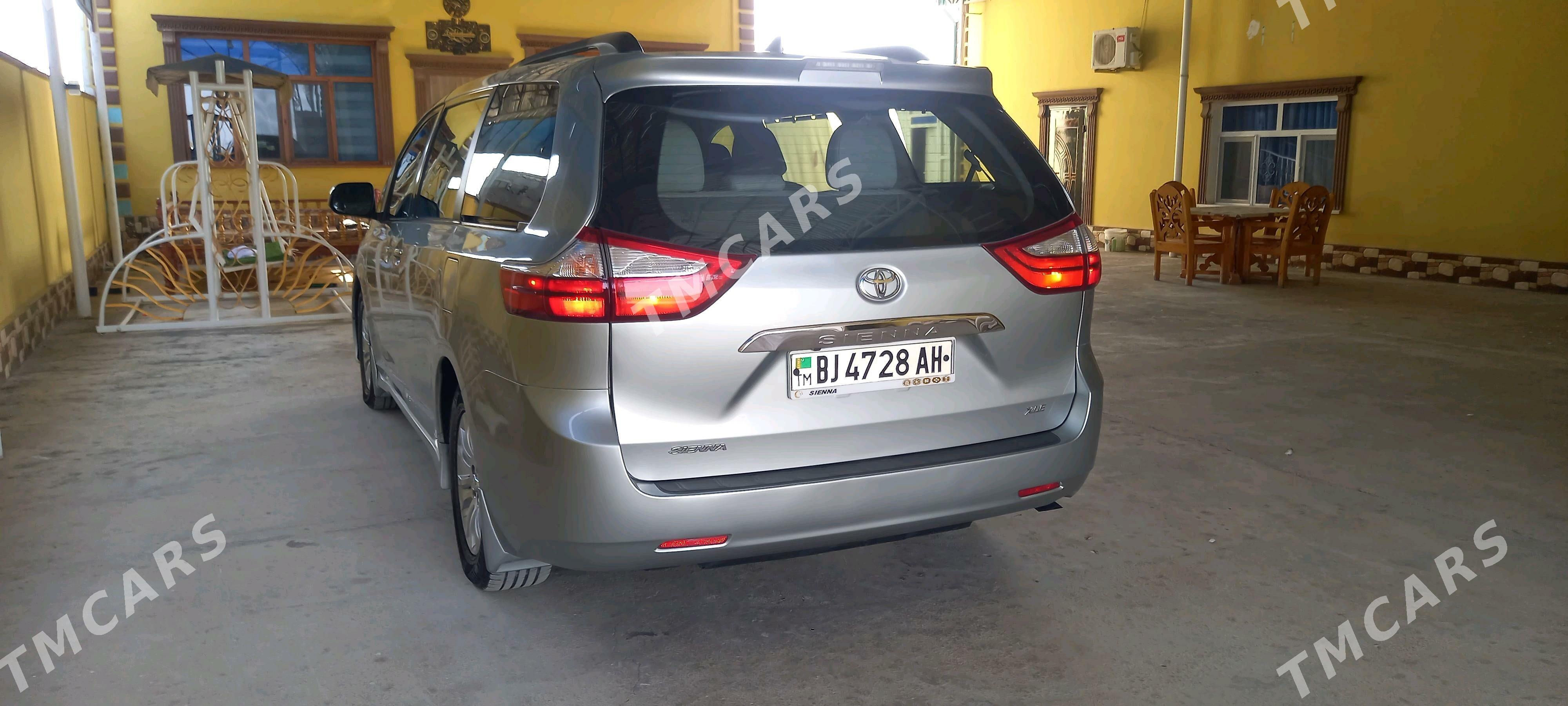 Toyota Sienna 2018 - 440 000 TMT - Kaka - img 5