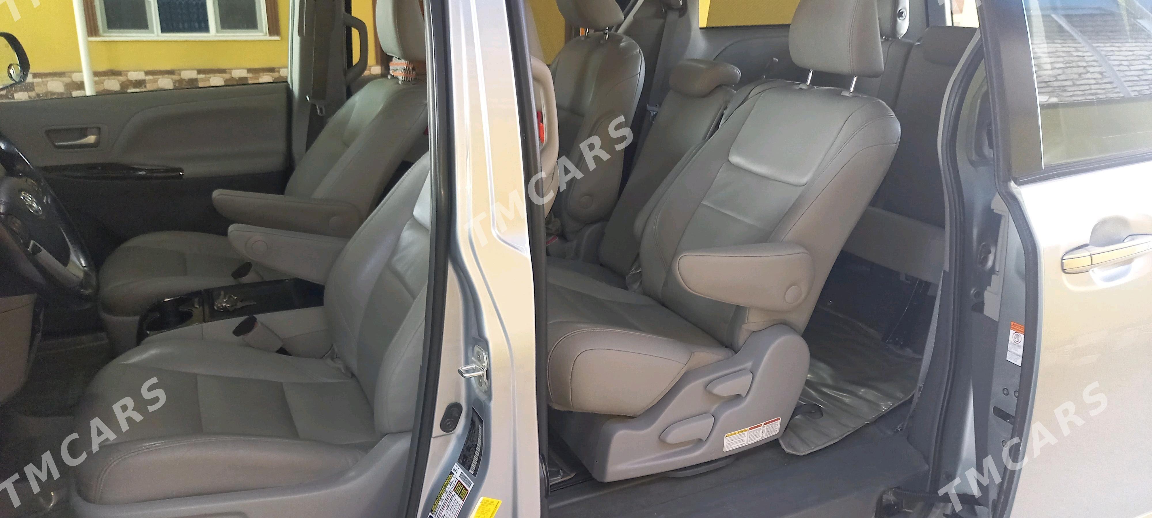 Toyota Sienna 2018 - 440 000 TMT - Kaka - img 6
