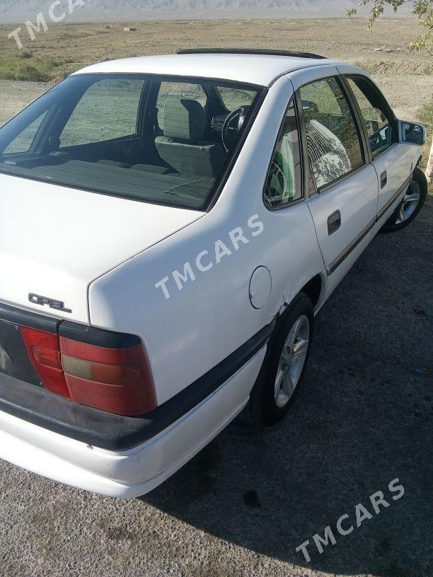 Opel Vectra 1994 - 32 000 TMT - Бахарден - img 2