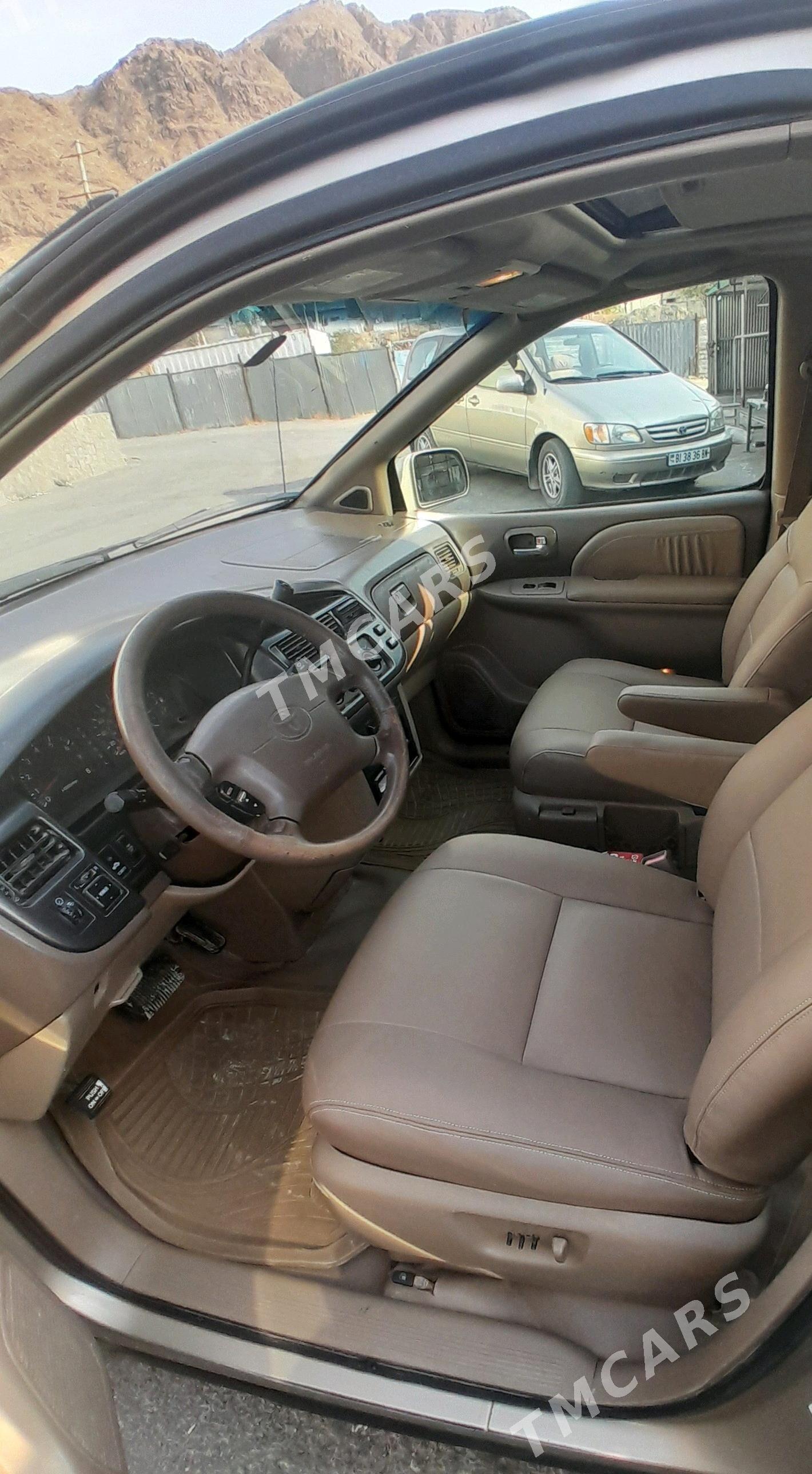 Toyota Sienna 2000 - 165 000 TMT - Türkmenbaşy - img 9