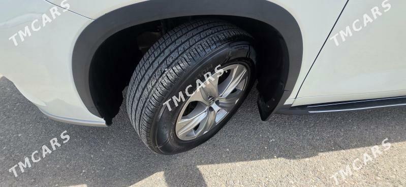 Toyota Highlander 2021 - 425 000 TMT - Гуртли - img 4
