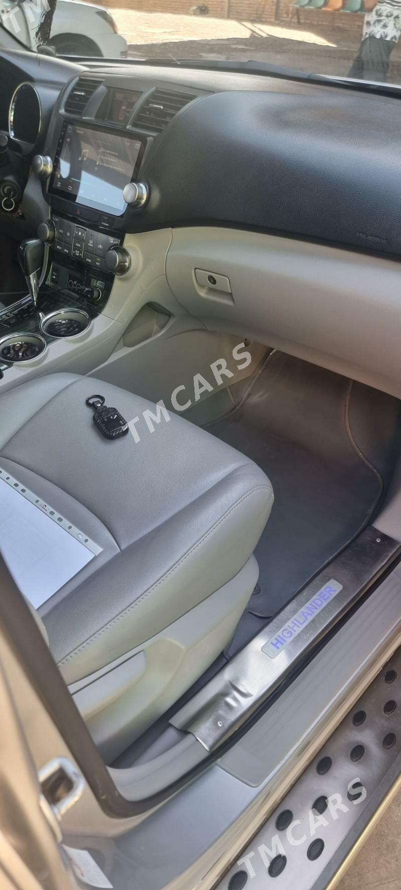 Toyota Highlander 2010 - 400 000 TMT - Халач - img 4