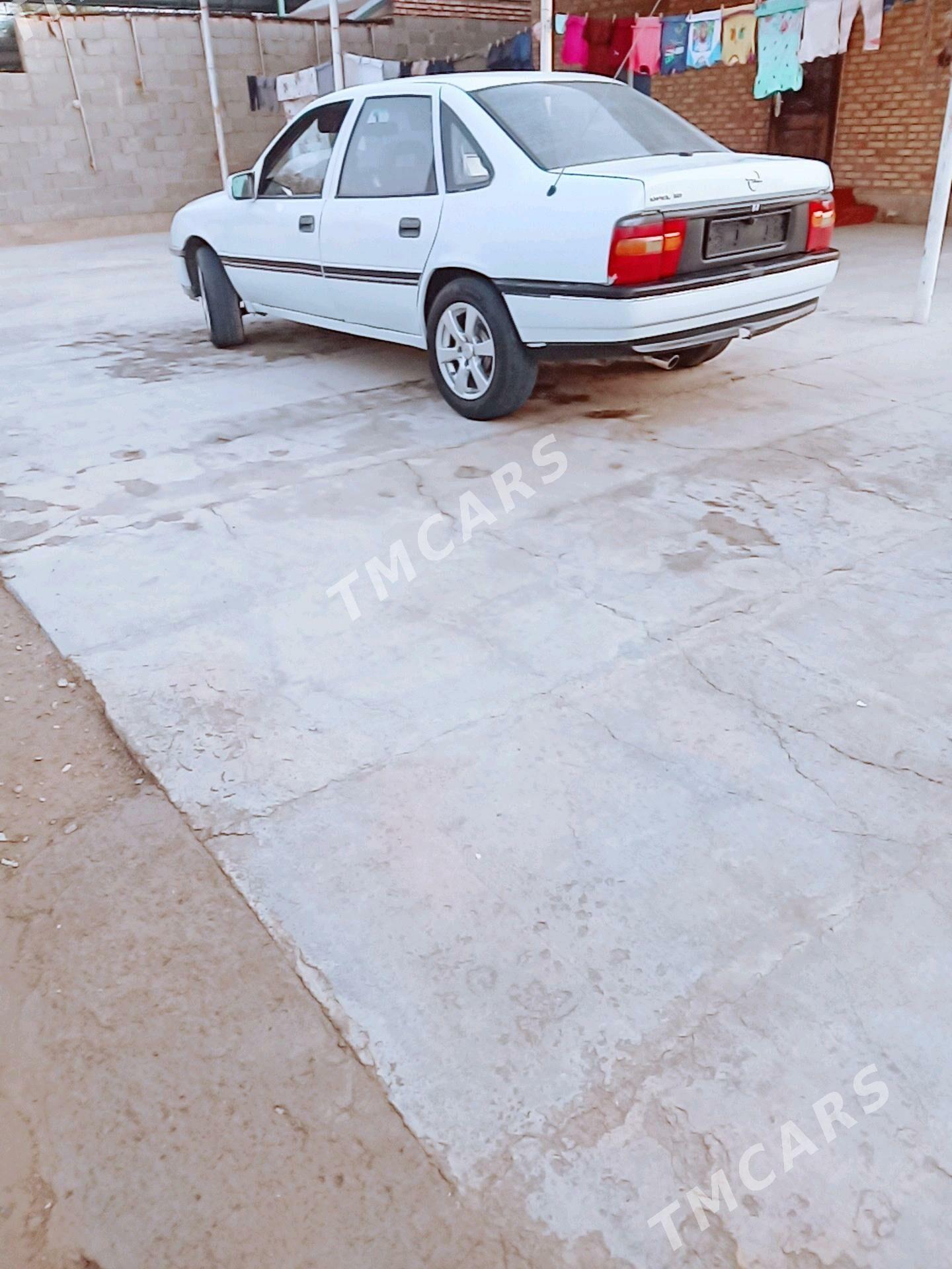 Opel Vectra 1991 - 30 000 TMT - Бахарден - img 5