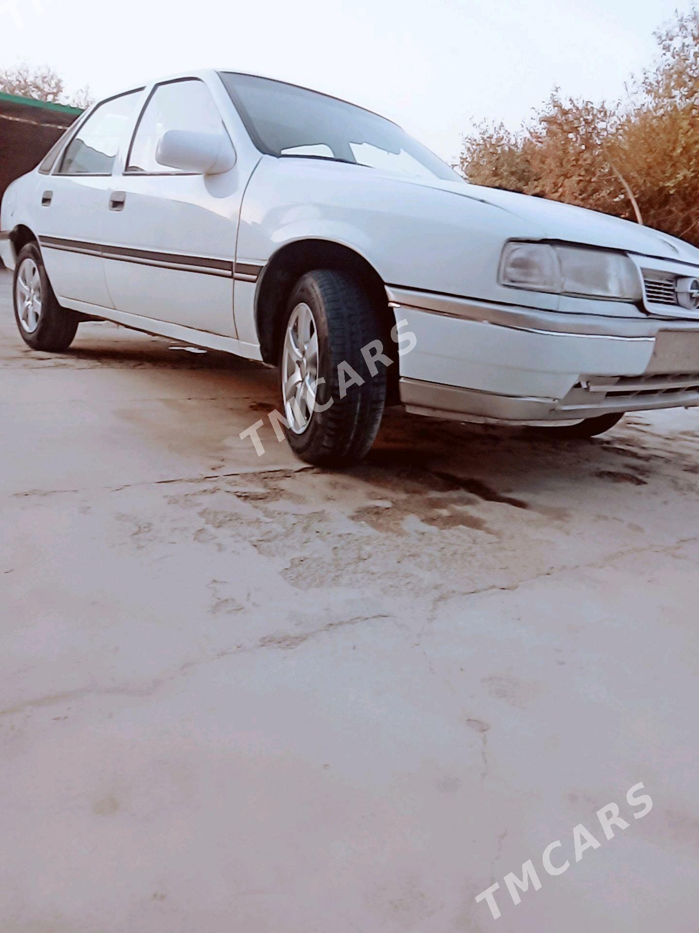 Opel Vectra 1991 - 30 000 TMT - Бахарден - img 3