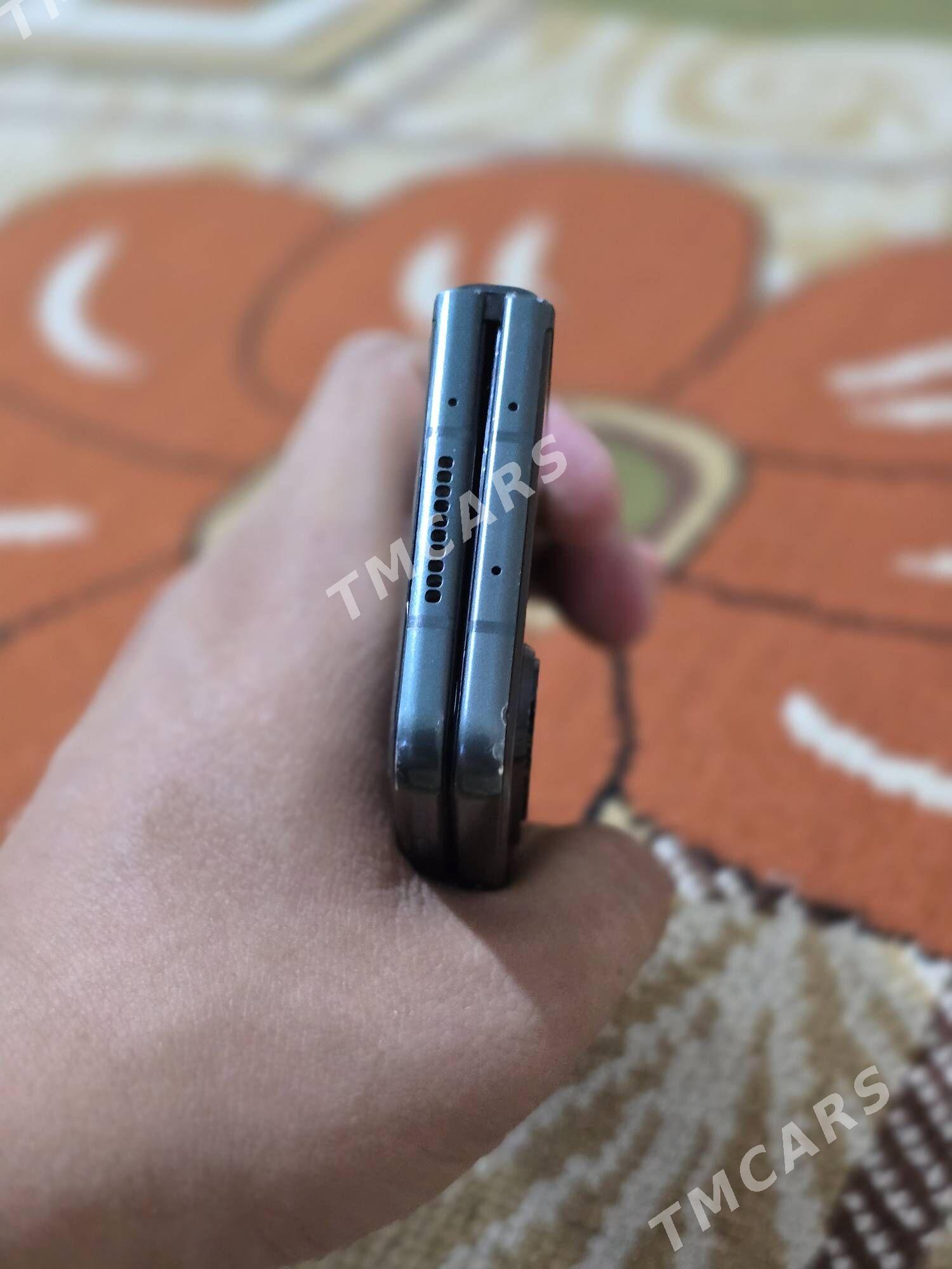 Samsung Z Fold 3 - Мары - img 3