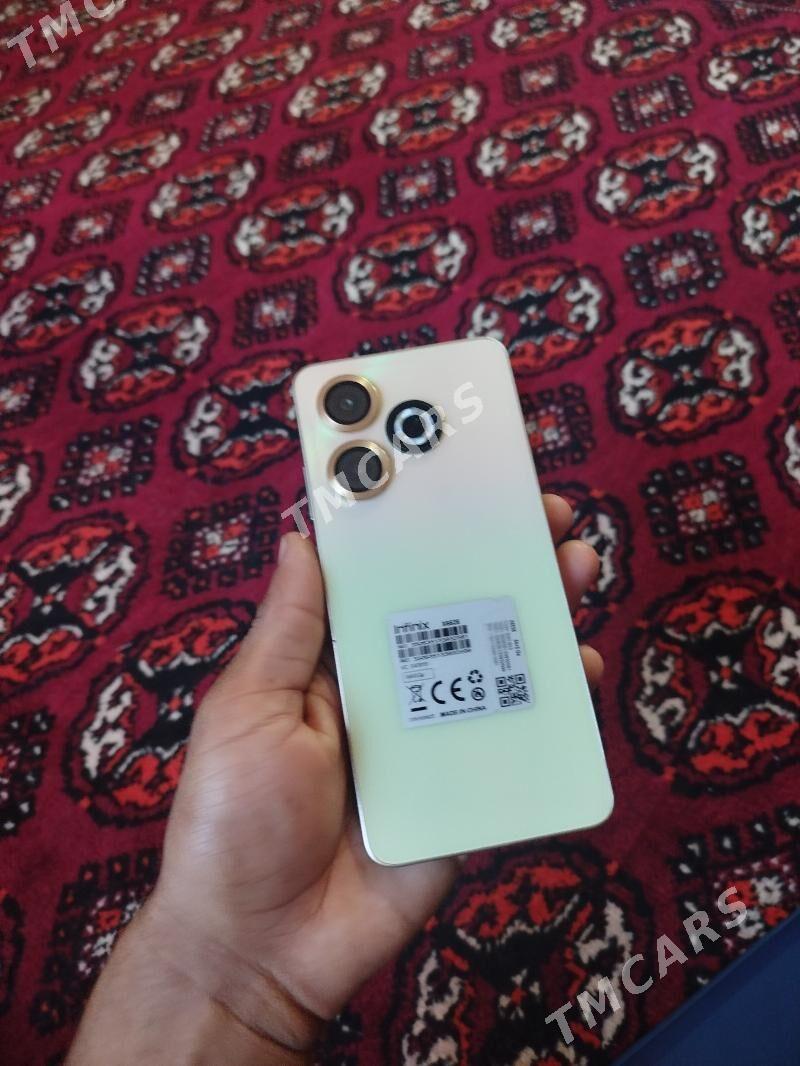 Infinix smart 8  3/64 - Mary - img 4
