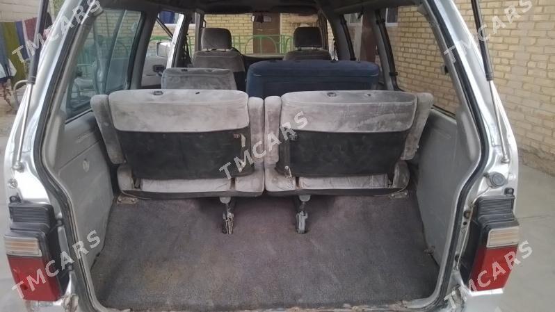 Toyota Hiace 1989 - 45 000 TMT - Мары - img 4