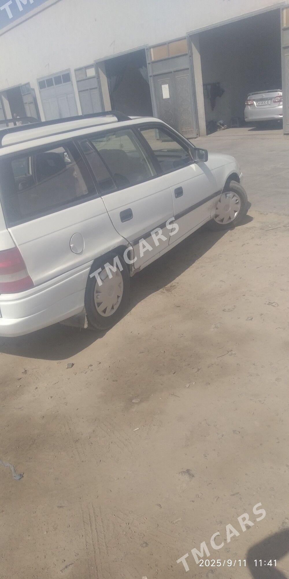 Opel Astra 1992 - 35 000 TMT - Şabat etr. - img 2