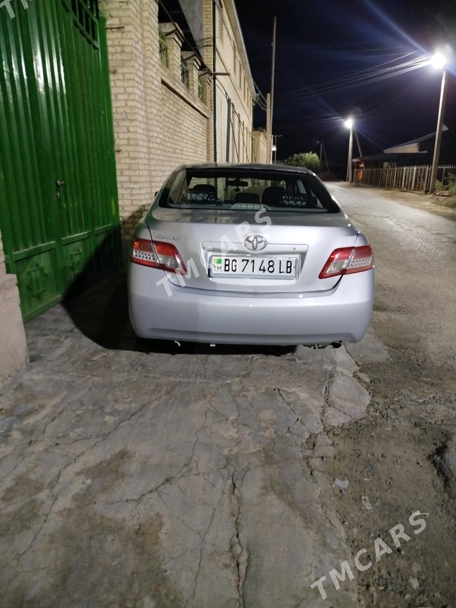 Toyota Camry 2010 - 180 000 TMT - Дянев - img 3