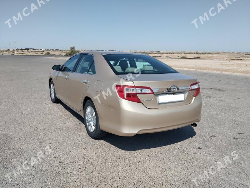Toyota Camry 2012 - 196 000 TMT - Мары - img 3