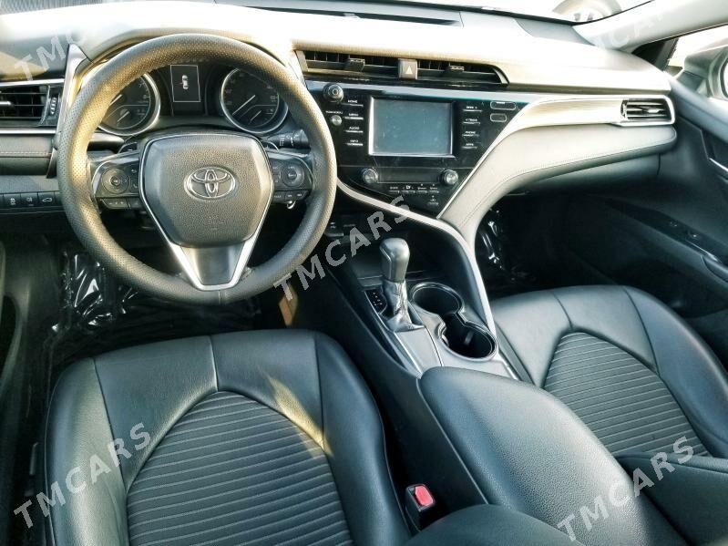 Toyota Camry 2018 - 242 000 TMT - Кëши - img 2