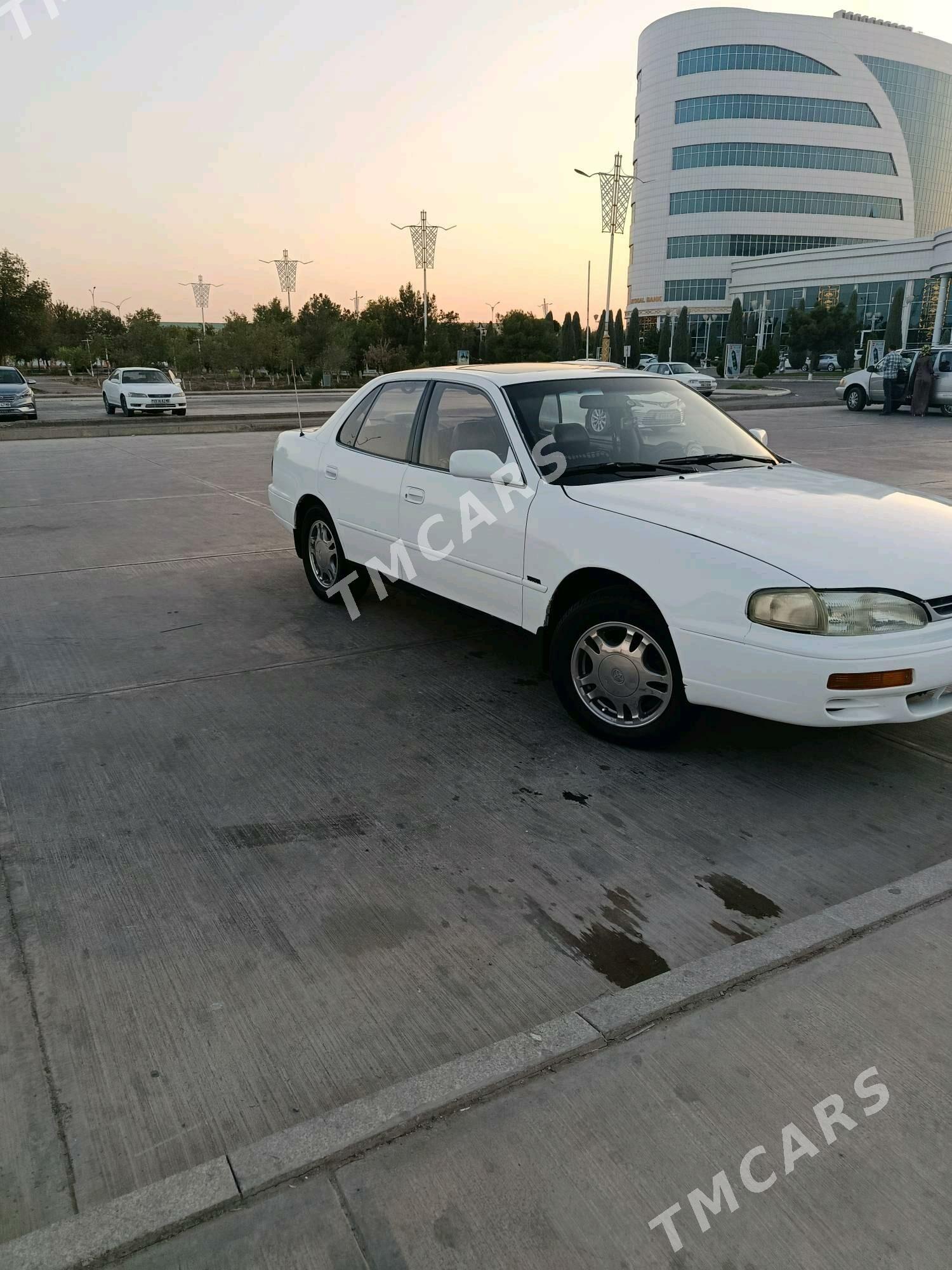 Toyota Camry 1995 - 99 000 TMT - Baýramaly - img 3
