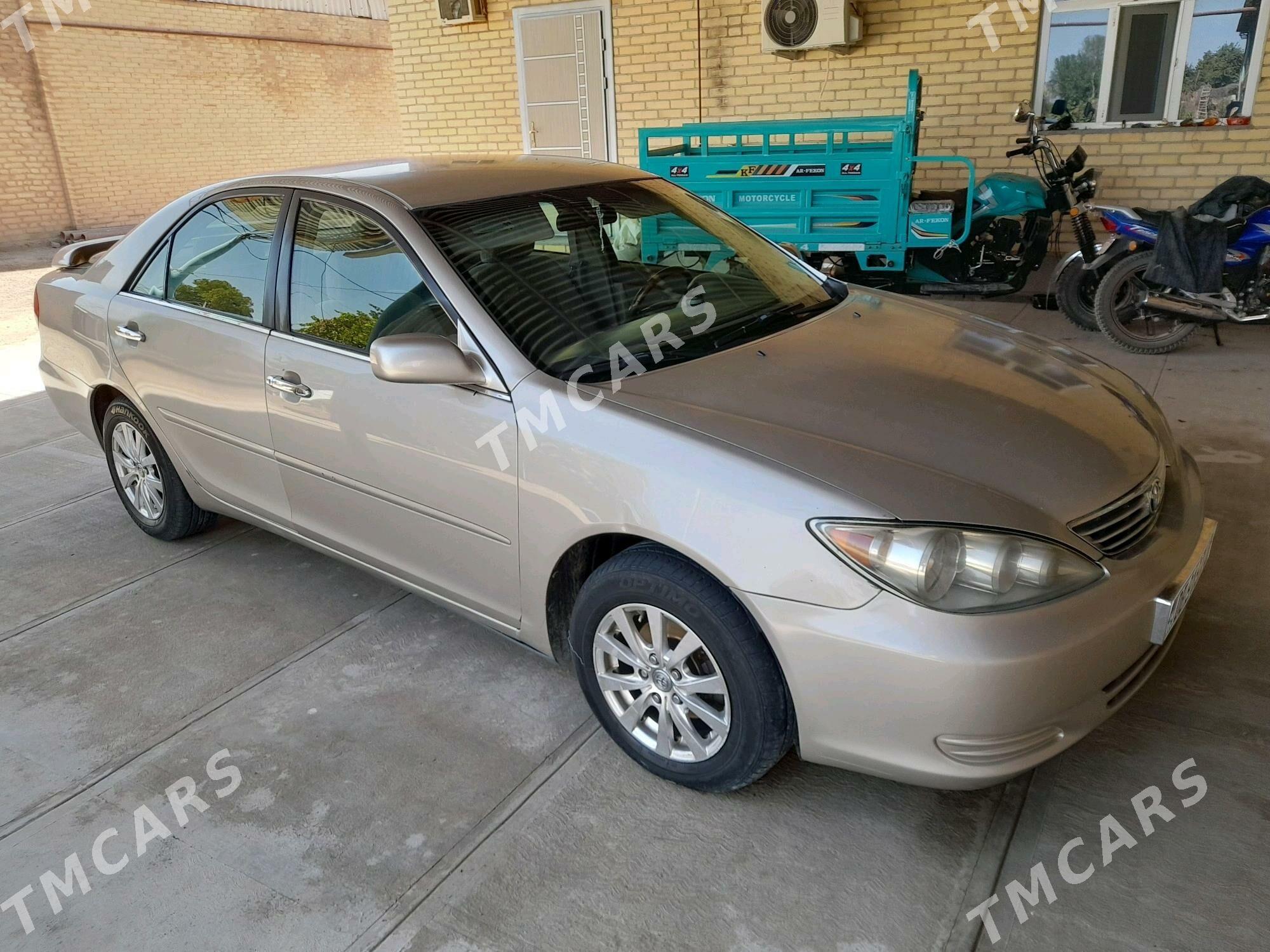 Toyota Camry 2004 - 185 000 TMT - Саят - img 8