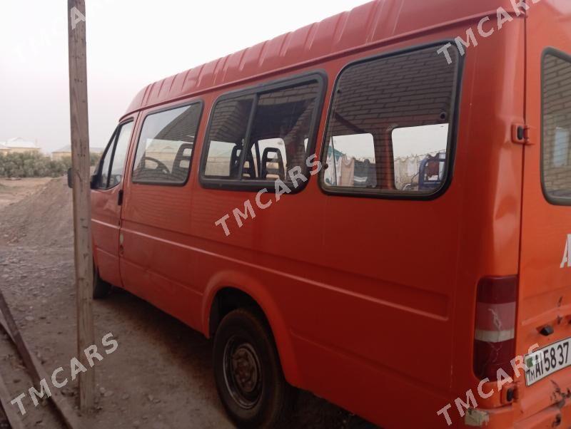 Toyota Hiace 2002 - 55 000 TMT - Мары - img 2