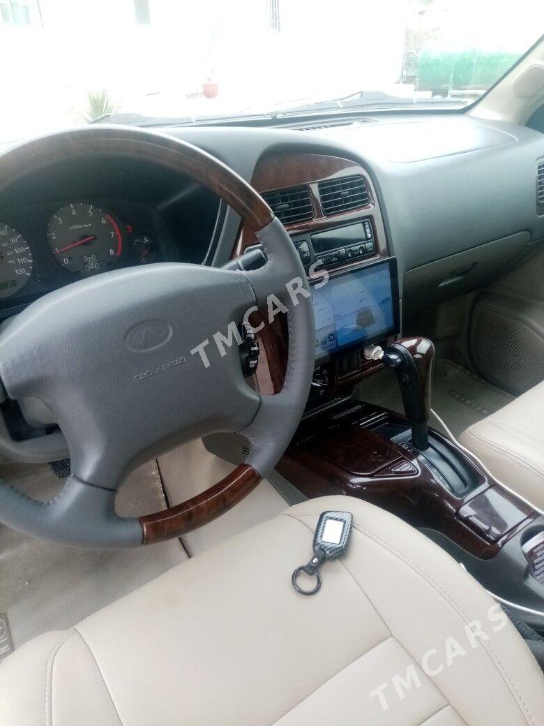 Infiniti QX4 1999 - 110 000 TMT - Балканабат - img 3