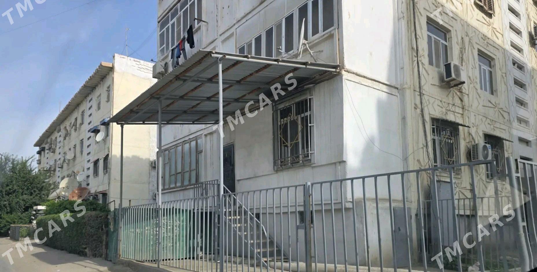 Мкр Учпункт Однокомнатная кв - Türkmenabat - img 6
