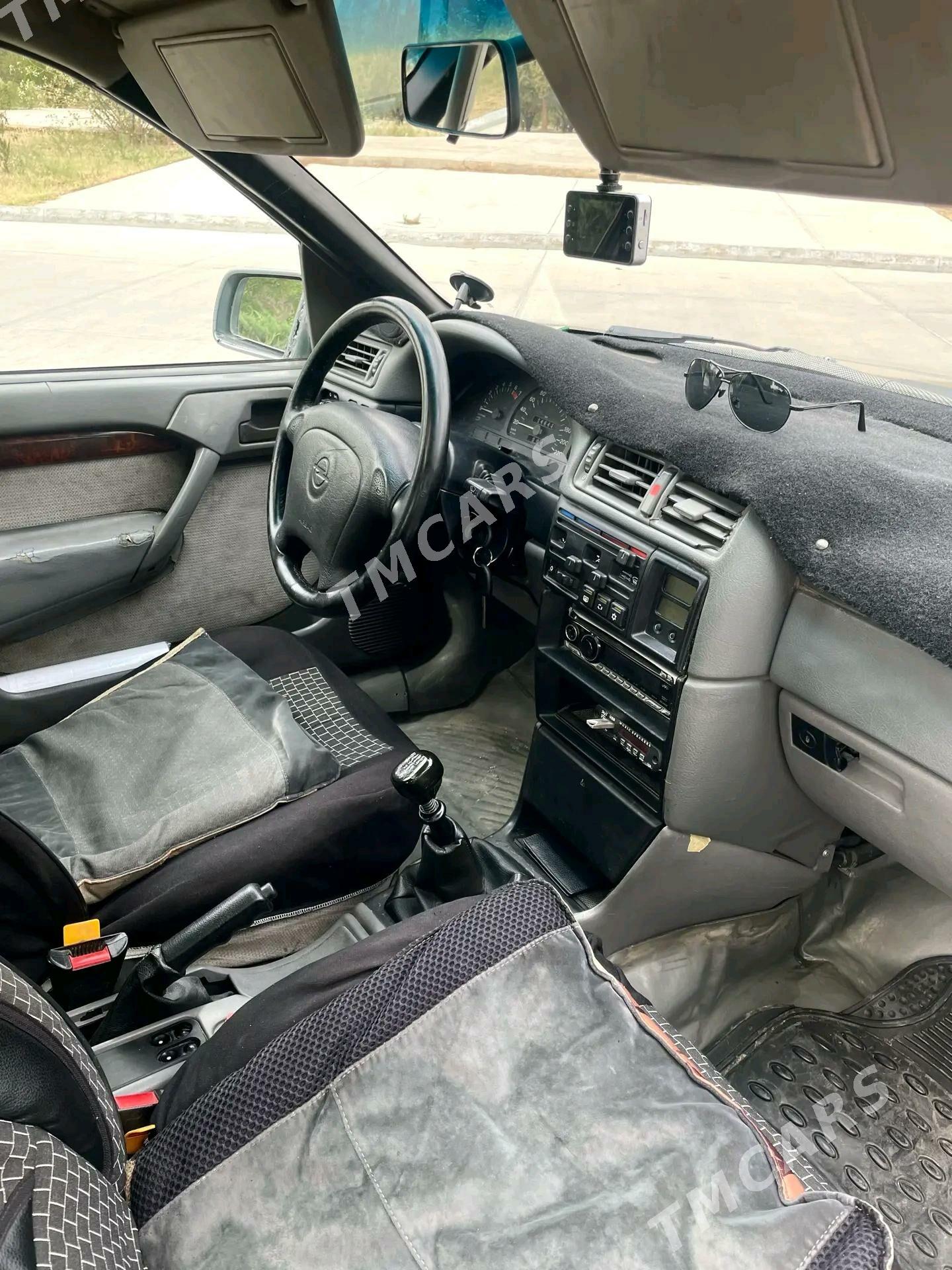Opel Vectra 1992 - 23 000 TMT - Балканабат - img 9
