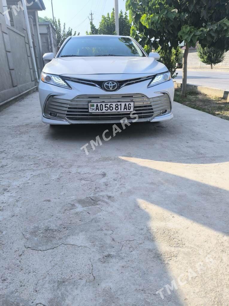 Toyota Camry 2020 - 230 000 TMT - Бузмеин - img 4