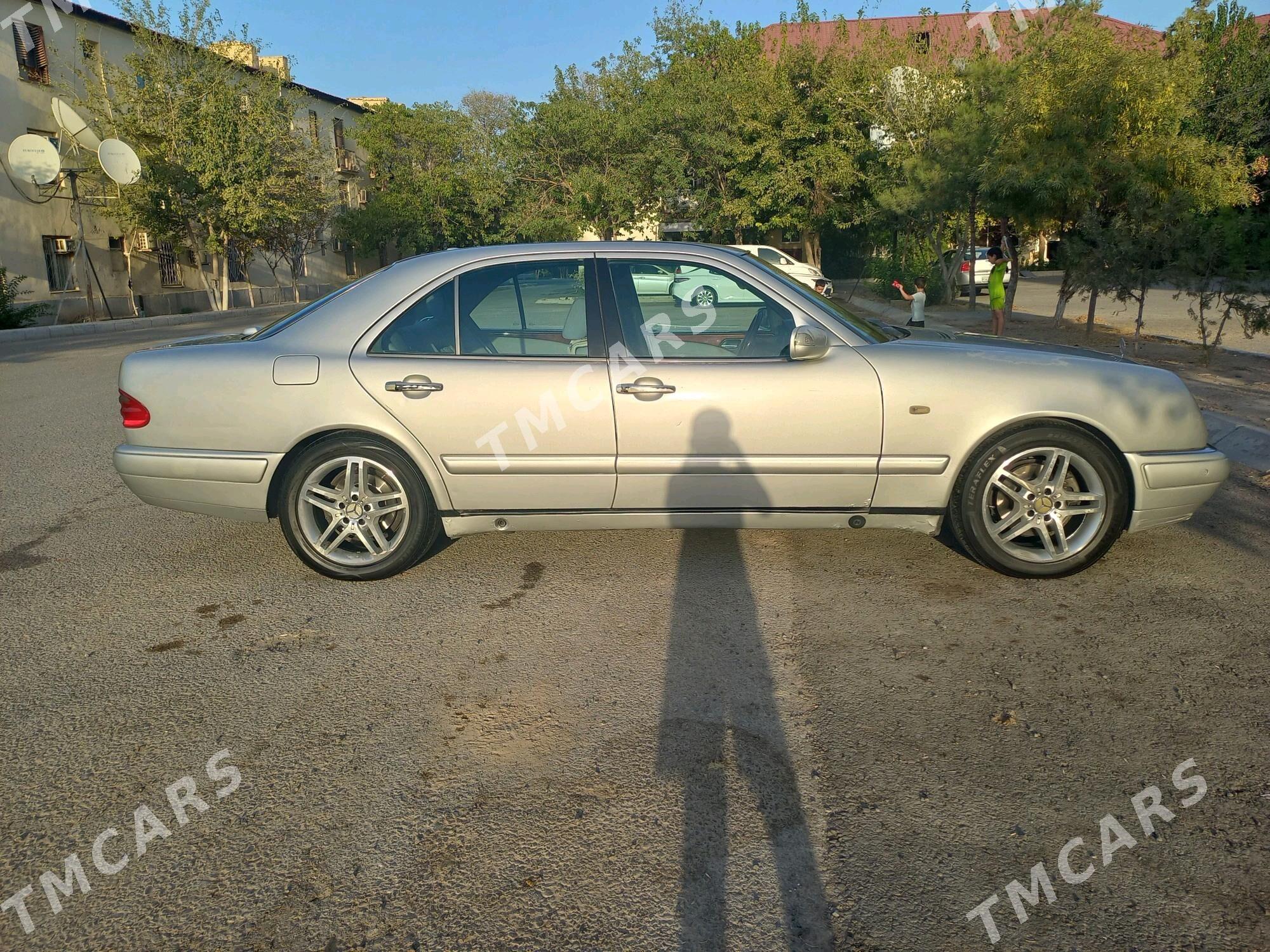 Mercedes-Benz E320 1997 - 75 000 TMT - Ашхабад - img 4