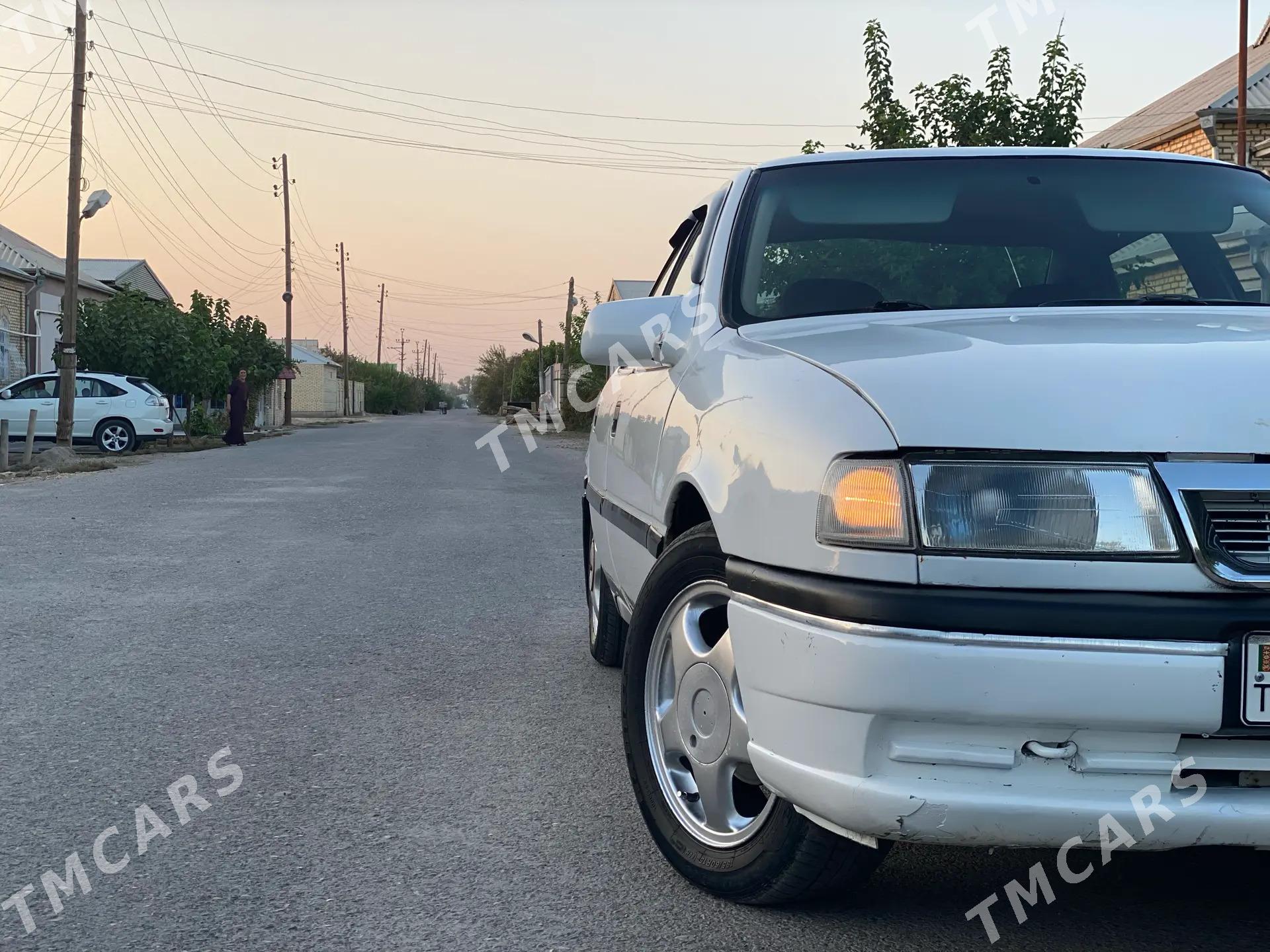 Opel Vectra 1992 - 30 000 TMT - Mary - img 6