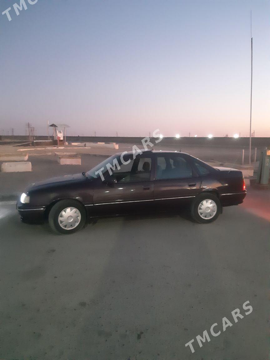 Opel Vectra 1993 - 33 000 TMT - Darganata - img 3