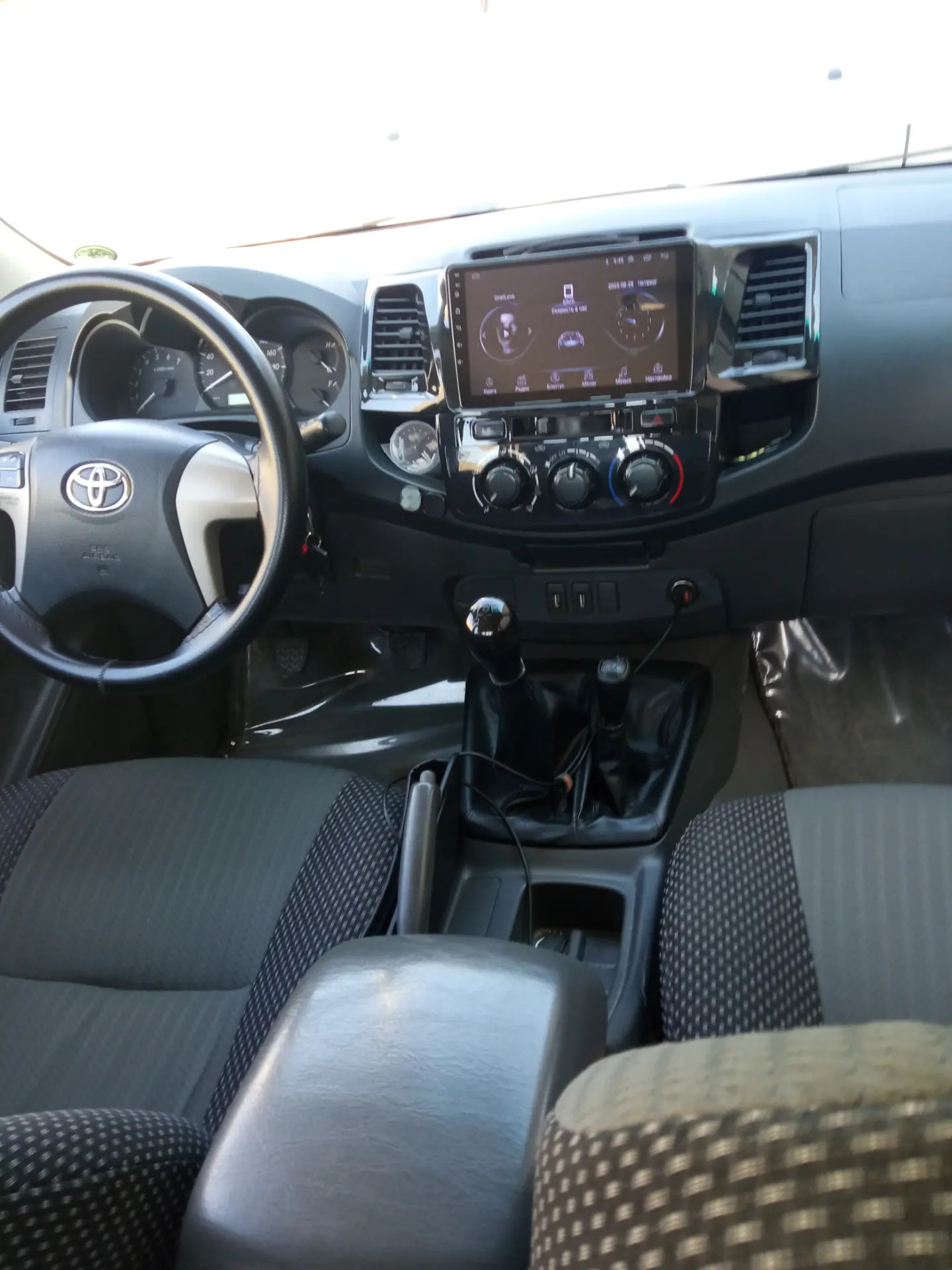 Toyota Hilux 2014 - 320 000 TMT - Balkanabat - img 5