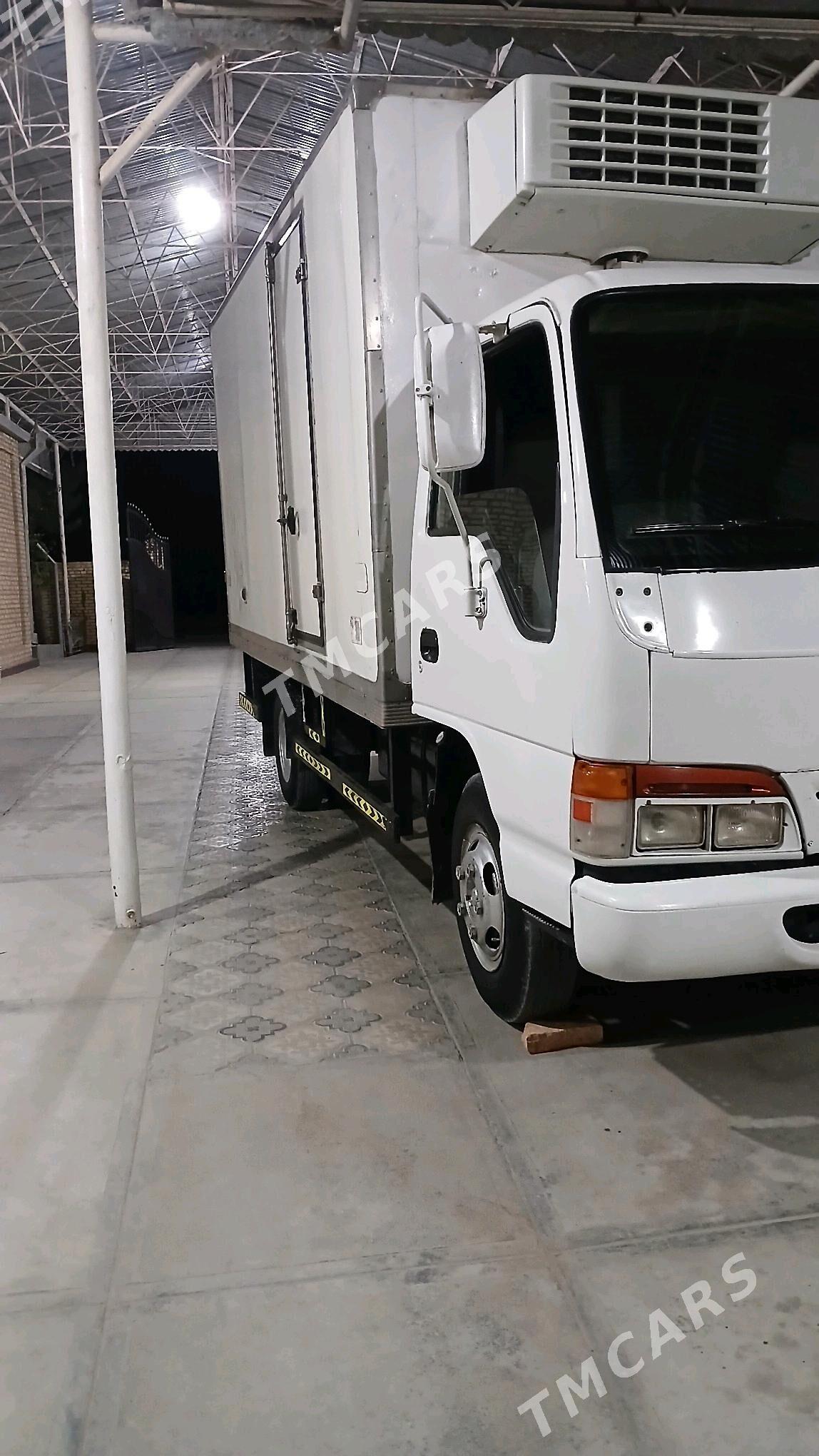 Mitsubishi Canter 2002 - 250 000 TMT - Mary - img 2