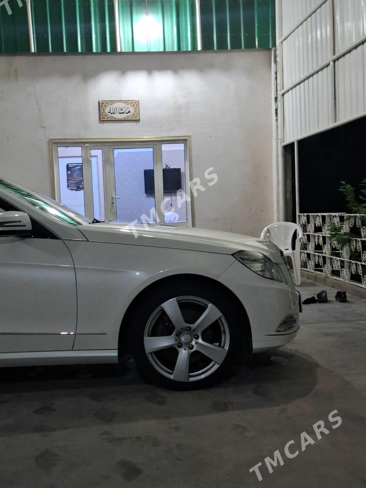 Mercedes-Benz E350 2011 - 275 000 TMT - Aşgabat - img 2
