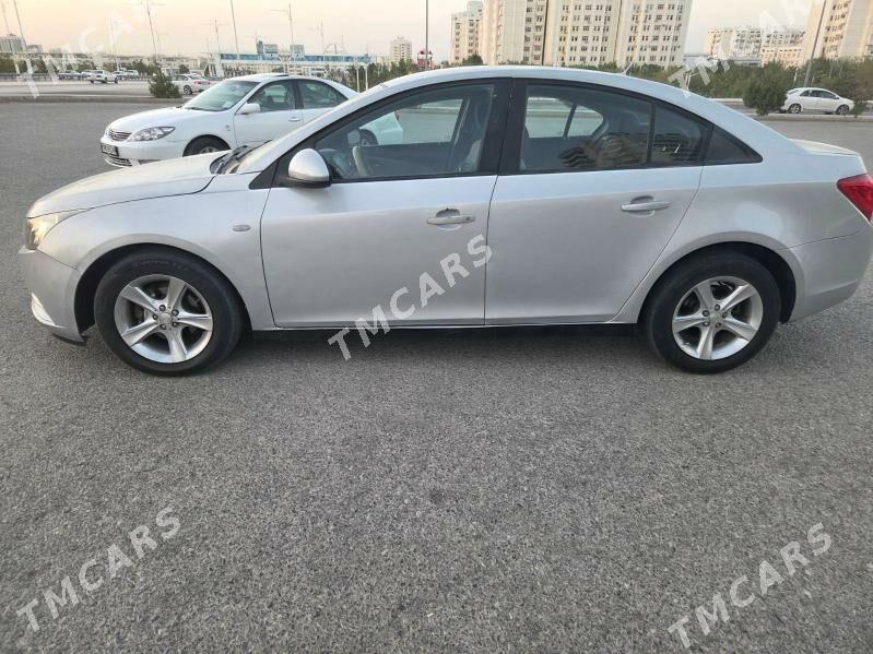 Chevrolet Cruze 2010 - 110 000 TMT - Büzmeýin - img 3