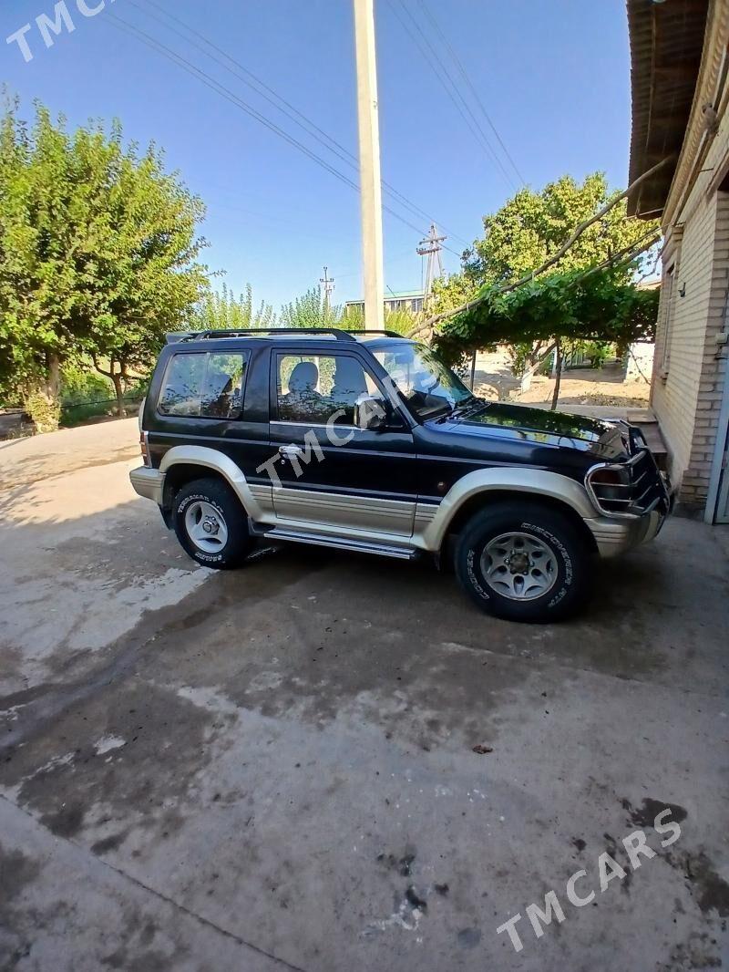 Mitsubishi Pajero 1994 - 70 000 TMT - Дянев - img 2