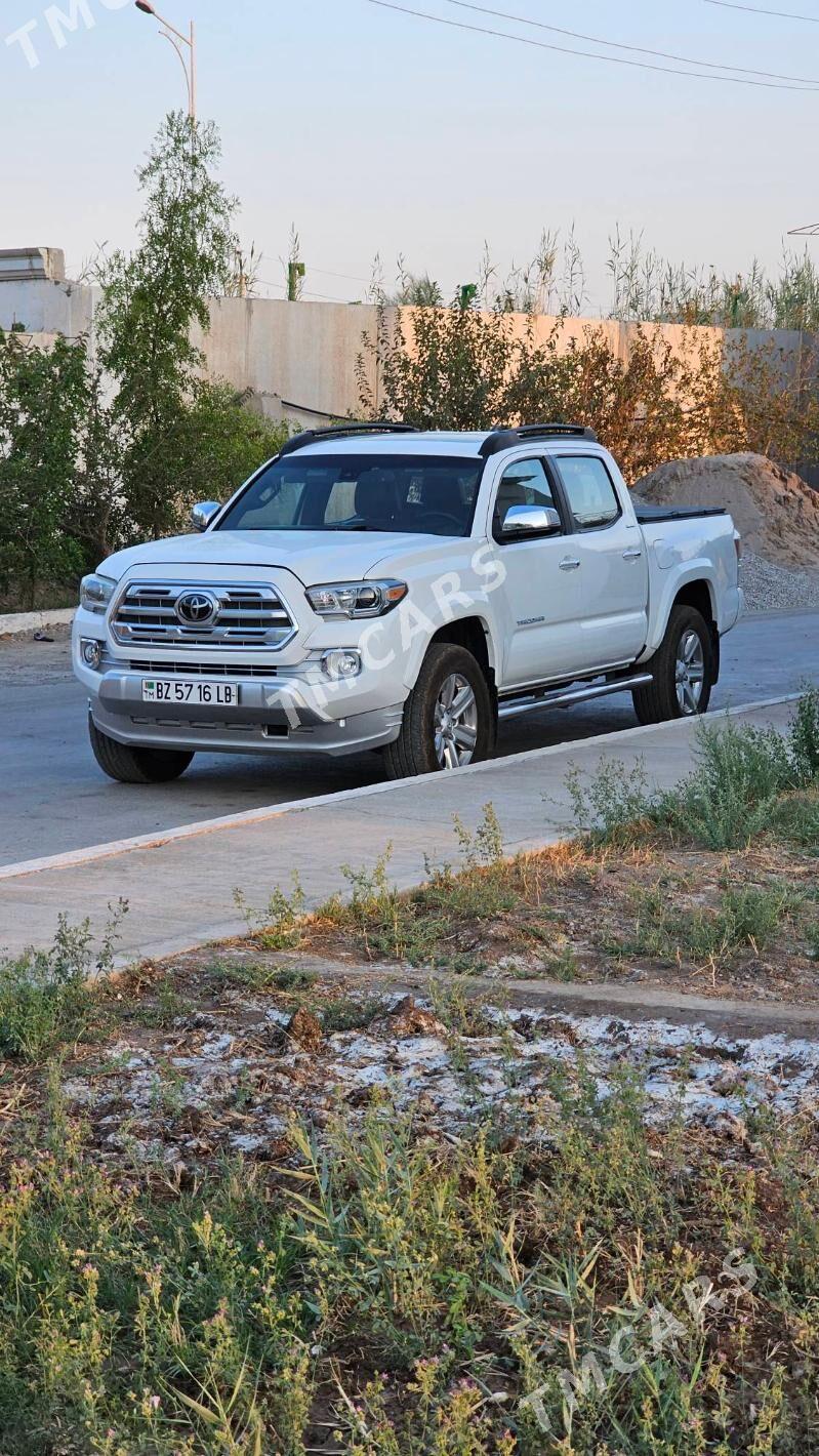 Toyota Tacoma 2019 - 500 000 TMT - Туркменабат - img 5