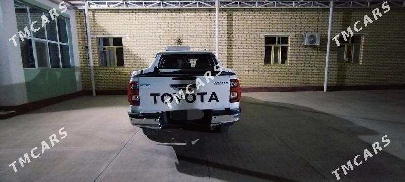 Toyota Hilux 2023 - 625 000 TMT - Sarahs - img 6