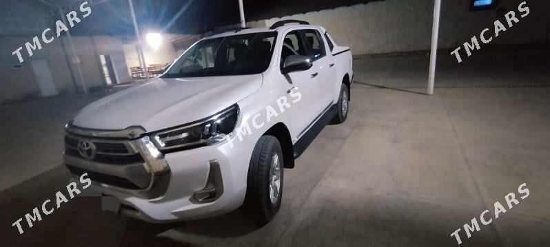 Toyota Hilux 2023 - 625 000 TMT - Sarahs - img 7