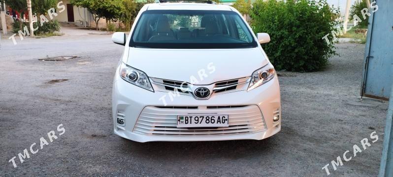 Toyota Sienna 2018 - 400 000 TMT - Ашхабад - img 5