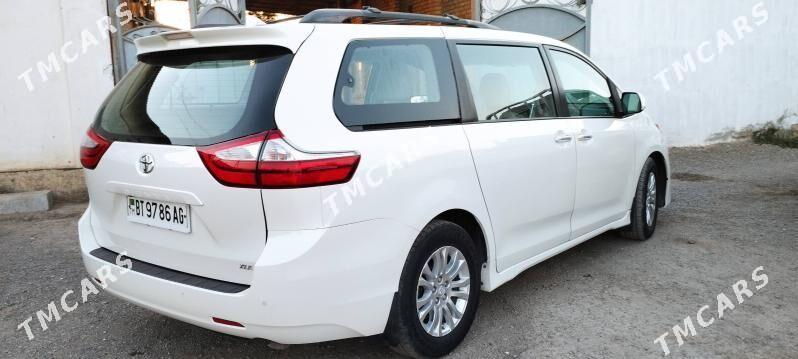 Toyota Sienna 2018 - 400 000 TMT - Ашхабад - img 4