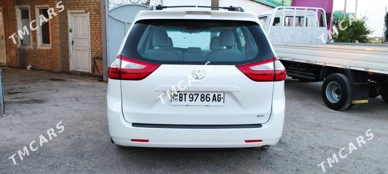 Toyota Sienna 2018 - 400 000 TMT - Ашхабад - img 2