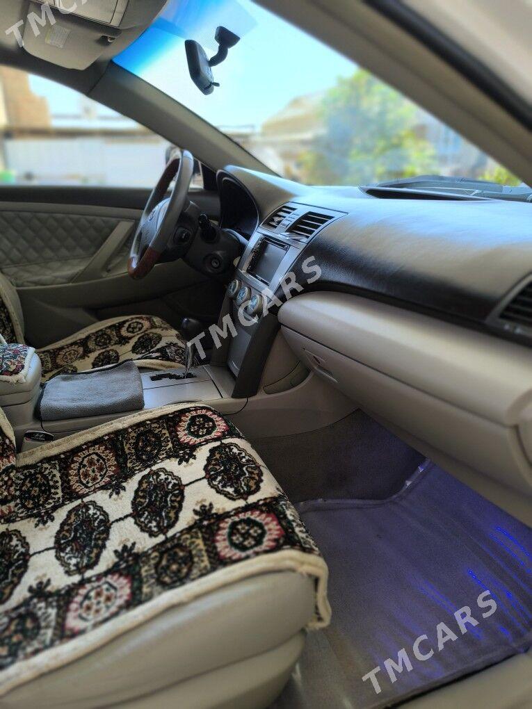 Toyota Camry 2010 - 150 000 TMT - Baýramaly - img 3