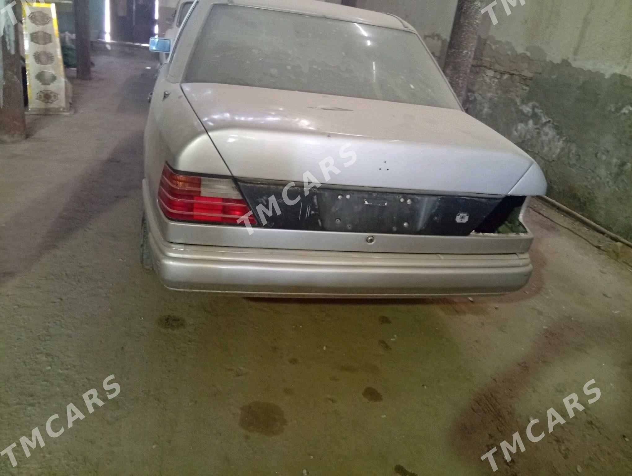 Mercedes-Benz E280 1988 - 35 000 TMT - Туркменабат - img 5
