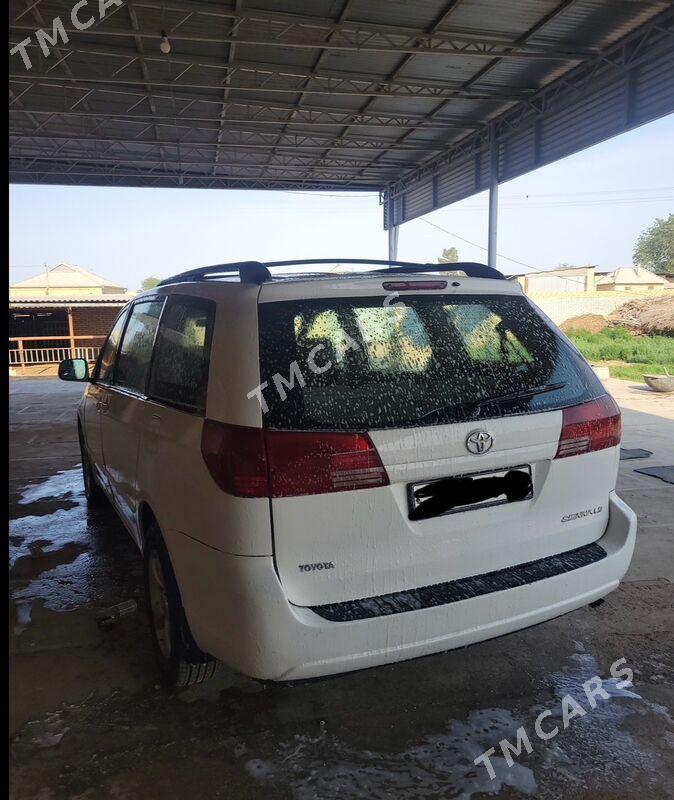 Toyota Sienna 2005 - 195 000 TMT - Мары - img 3