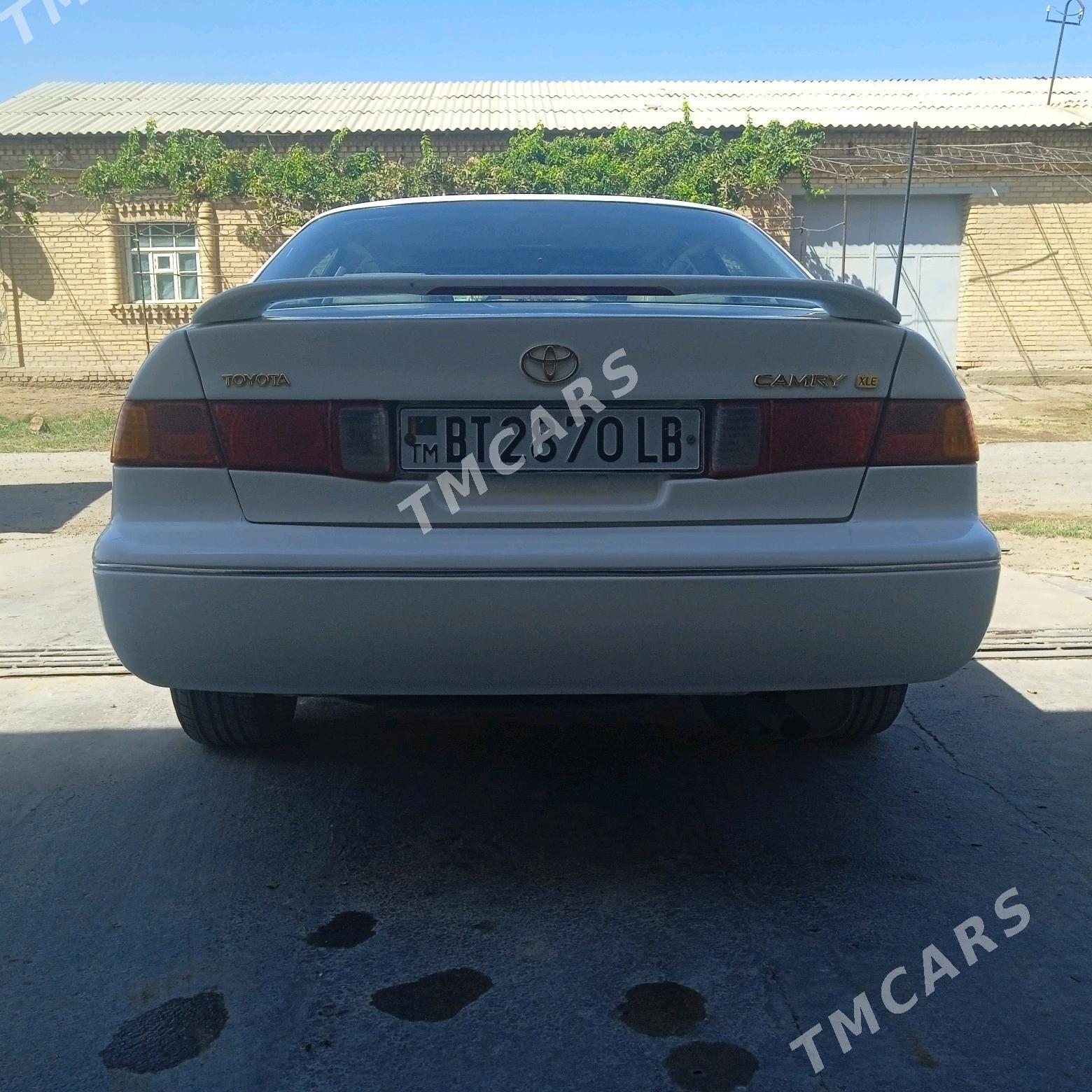 Toyota Camry 1998 - 160 000 TMT - Дянев - img 3