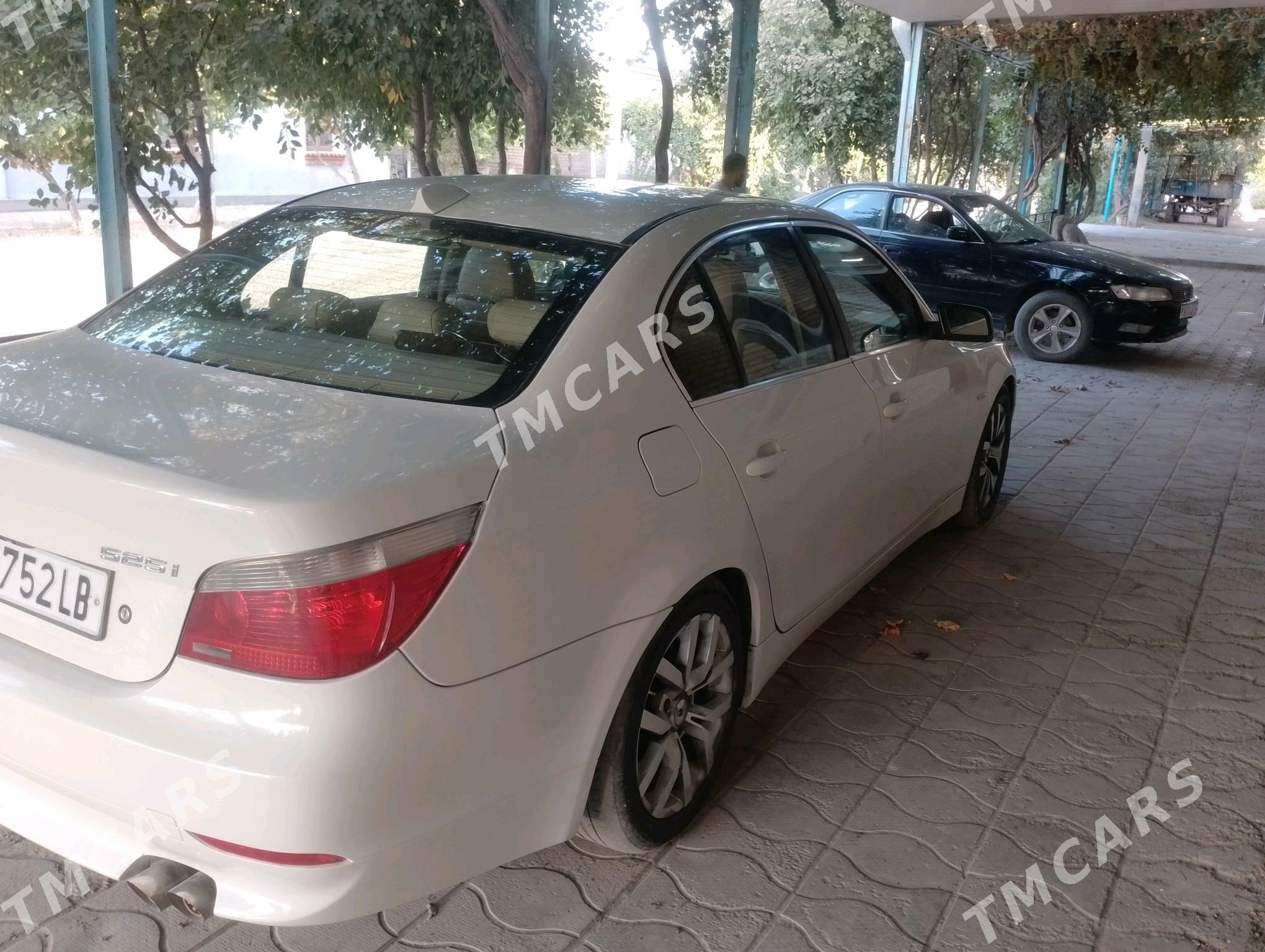 BMW E60 2005 - 155 000 TMT - Dänew - img 5