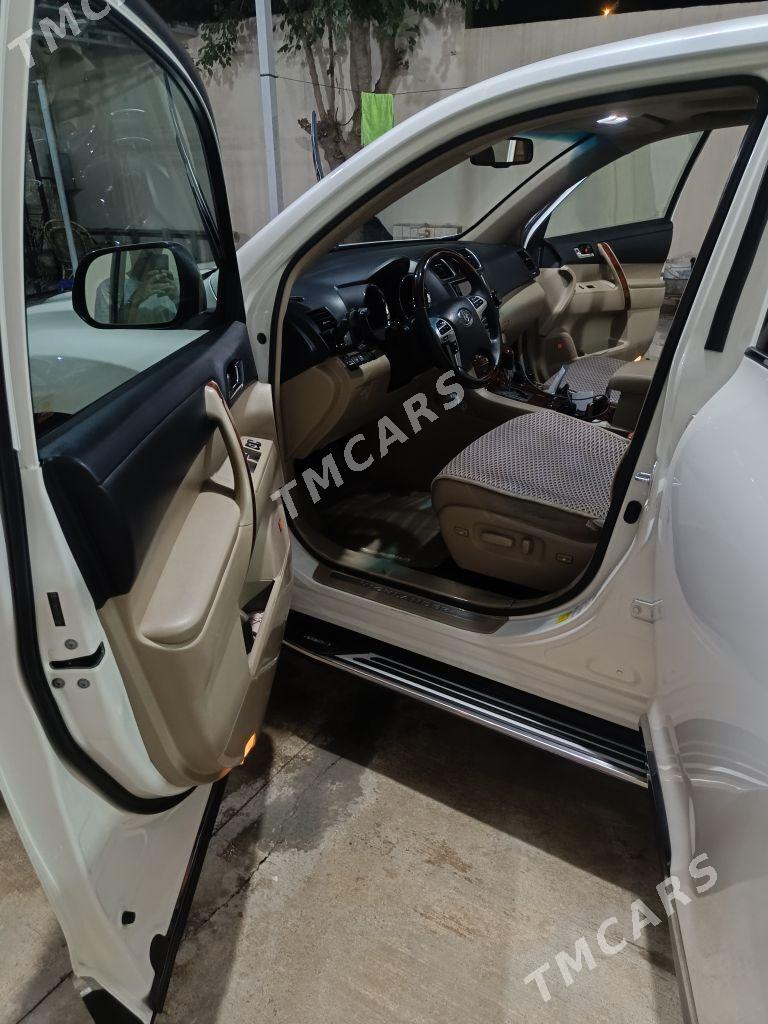 Toyota Highlander 2013 - 410 000 TMT - Бузмеин - img 4