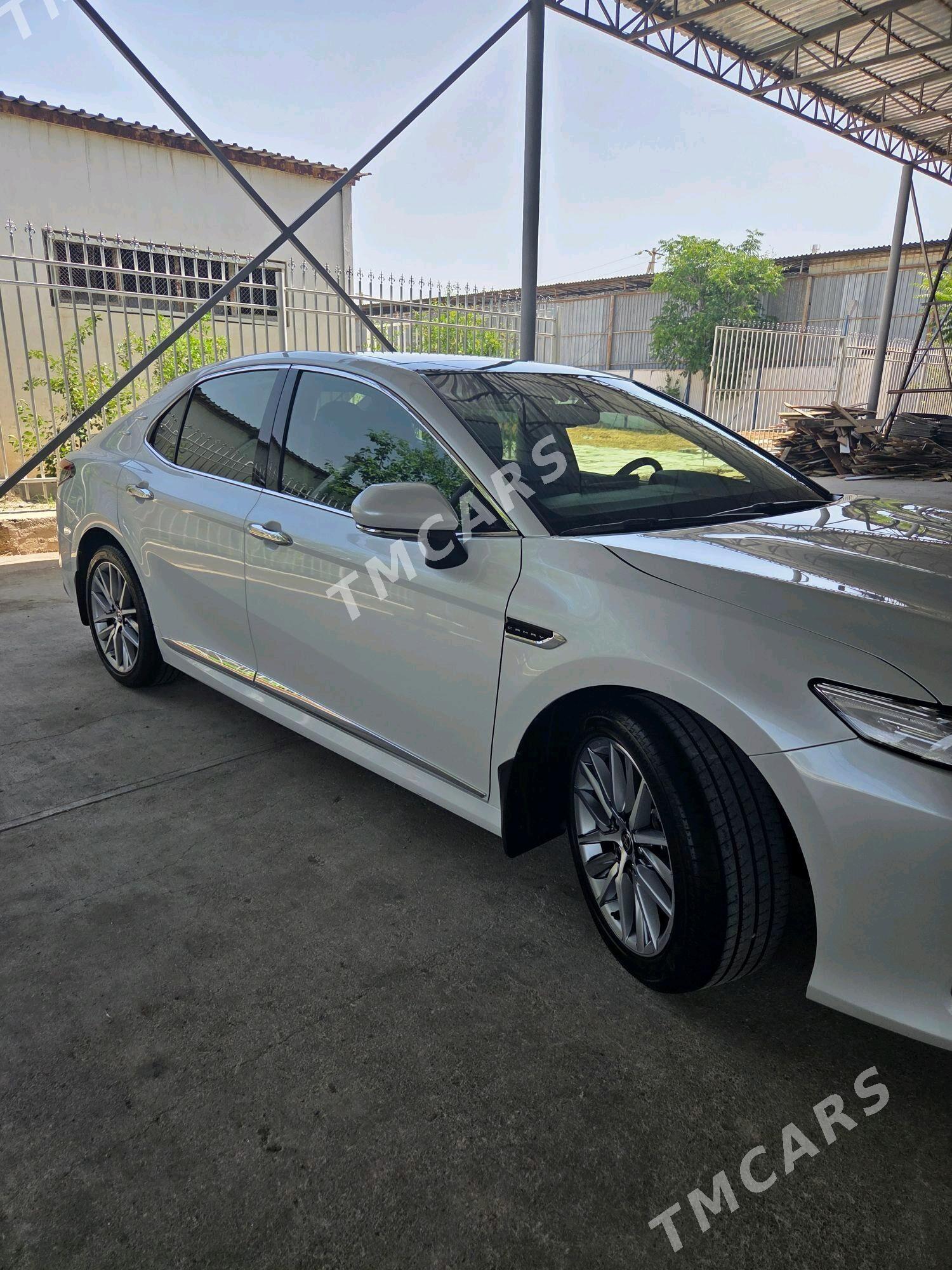 Toyota Camry 2023 - 725 000 TMT - Ашхабад - img 3