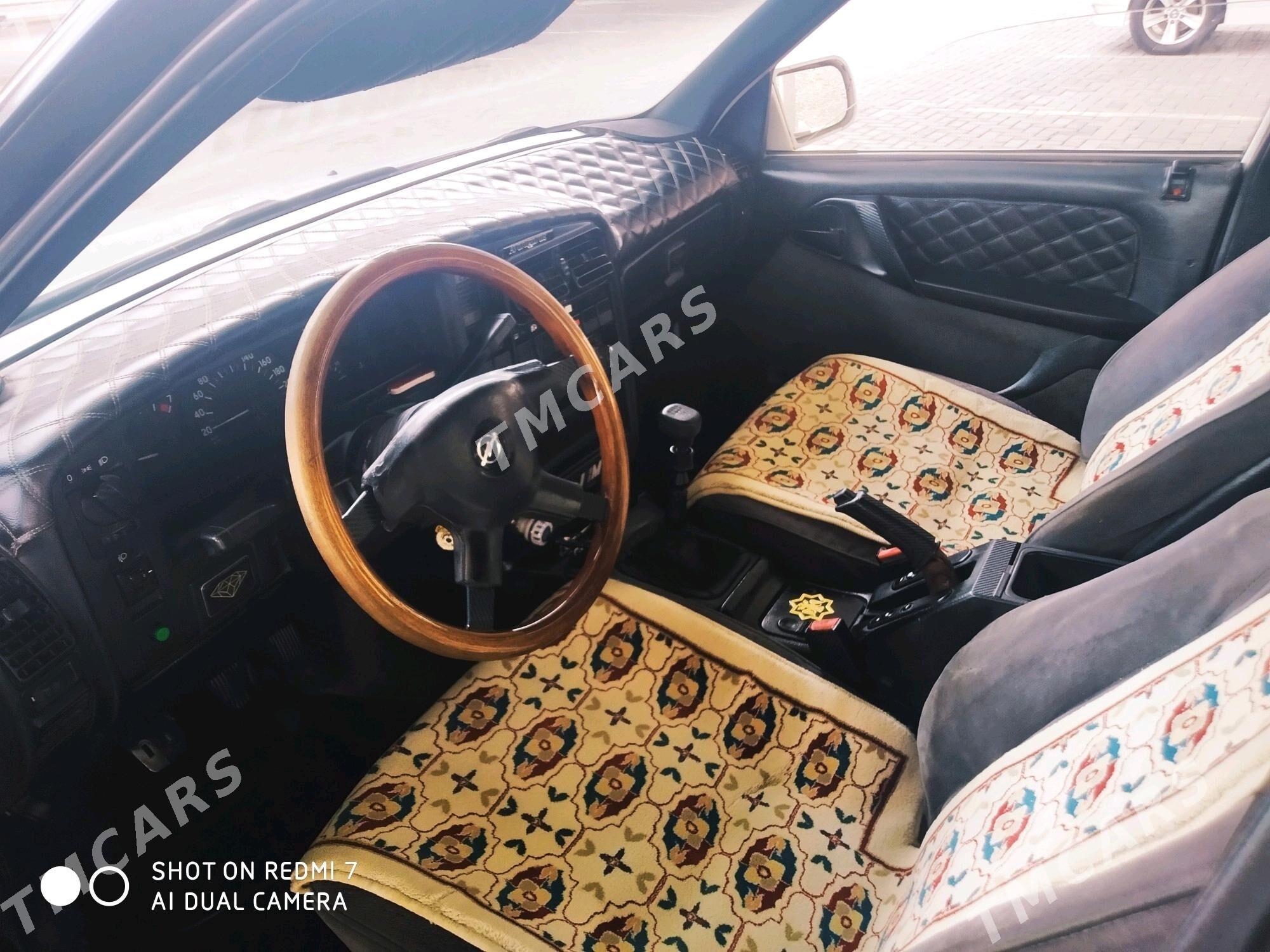 Opel Omega 1992 - 26 000 TMT - Туркменбаши - img 2