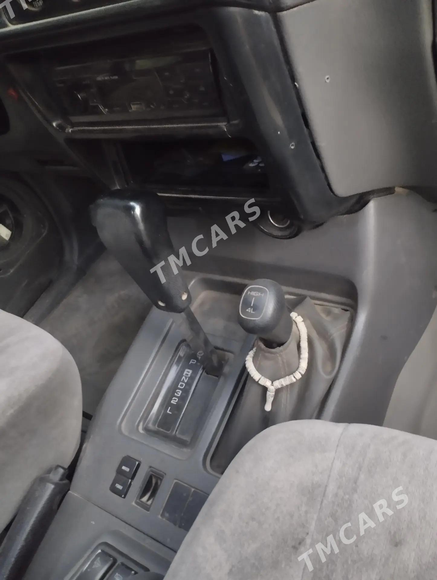 Isuzu Trooper 2002 - 80 000 TMT - Daşoguz - img 2