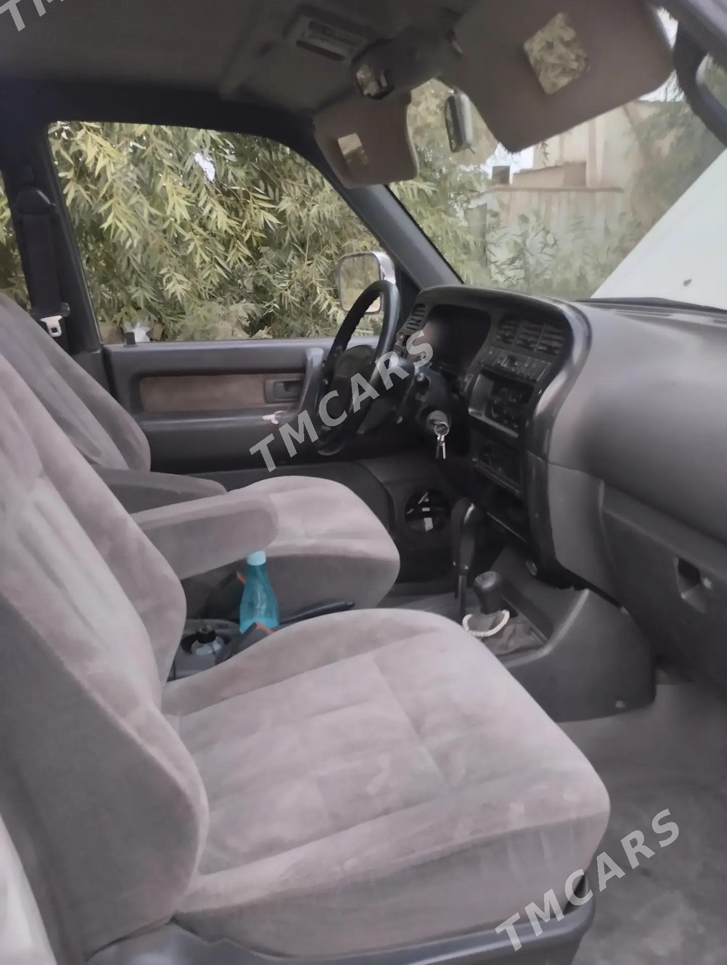 Isuzu Trooper 2002 - 80 000 TMT - Daşoguz - img 8